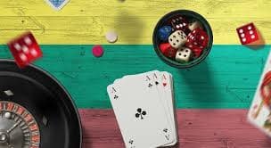 মোবাইলে ফুটবল ম্যাচ খবর পড়ার অভ্যাস